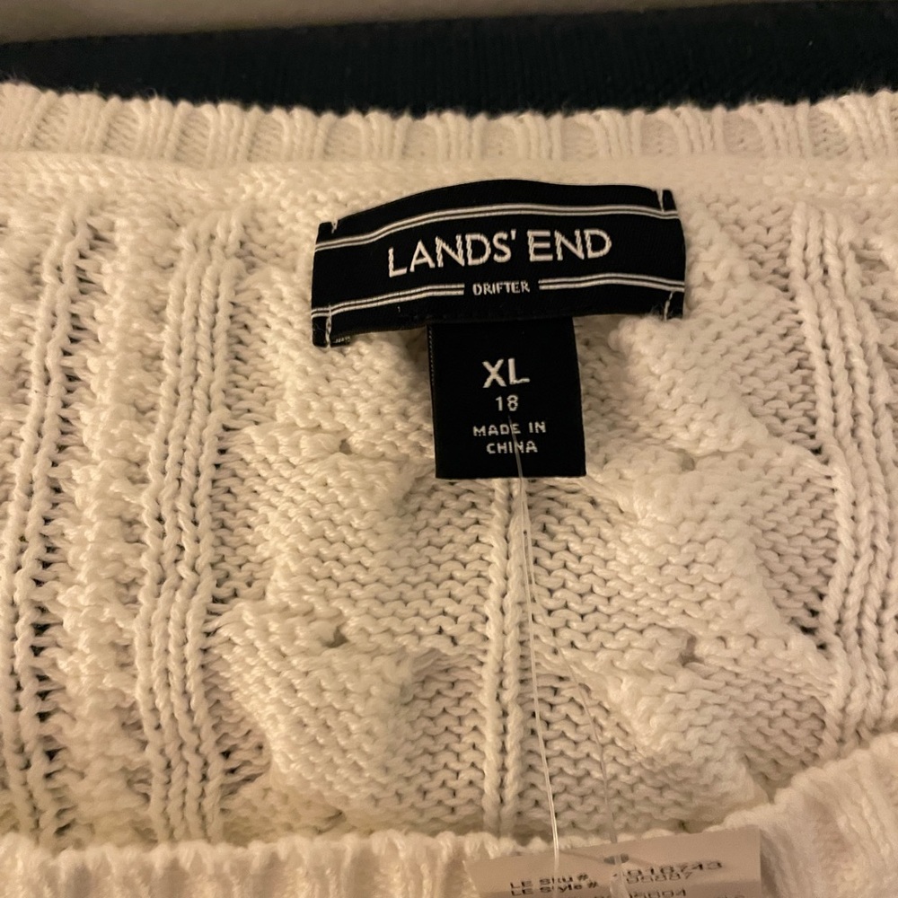 Women’s Lands’ End size XL/18 cream color crew neck fisherman’s style sweater